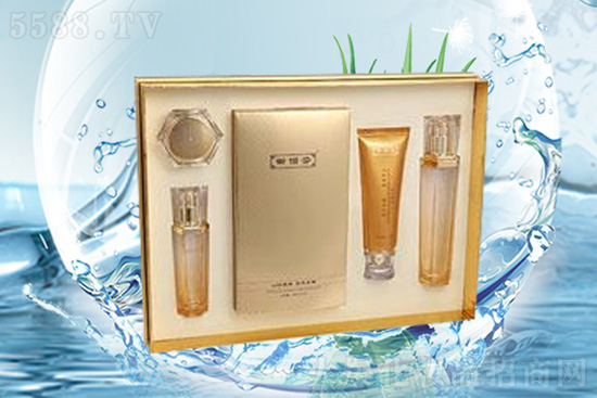 御佰芬玻尿酸潤(rùn)顏保濕五件套 御佰芬玻尿酸潤(rùn)顏保濕五件套