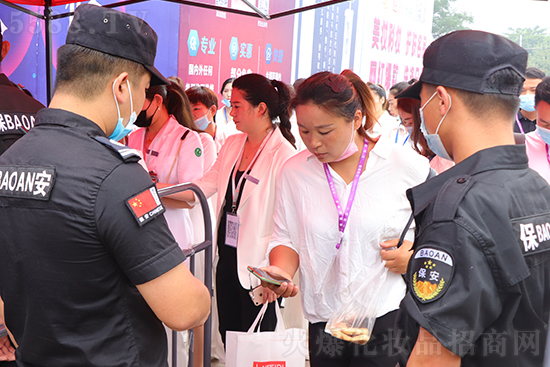 202251I(y)[(hu)_(ki)Ļ