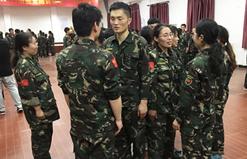 ڰl(f)F(xin)߅߆݌(du)e˵ٝ